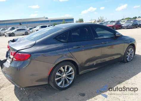 2015 Chrysler 200 S z USA, uszkodzony, nr VIN 1C3CCCBB4FN657842